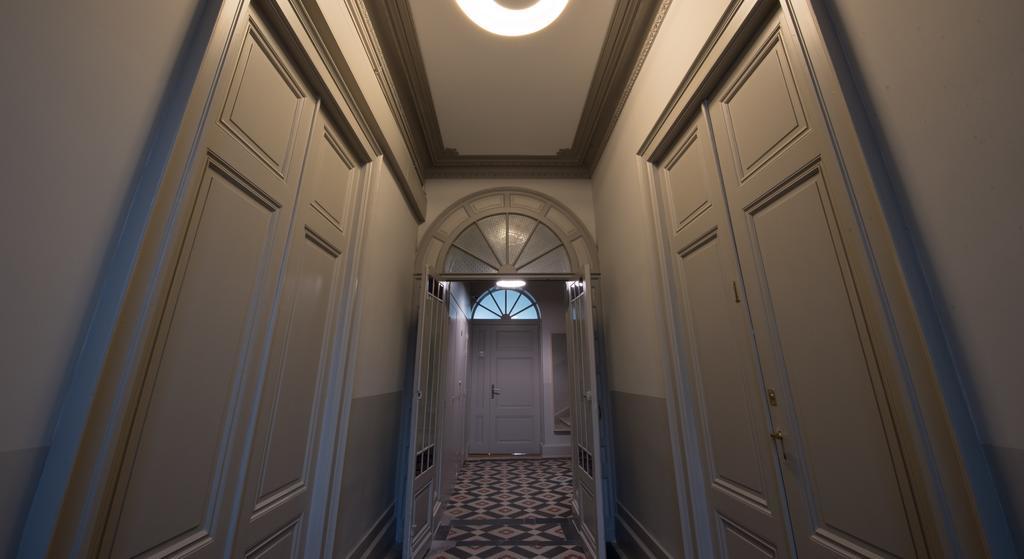 7 Hotel Particulier Ажан Екстериор снимка